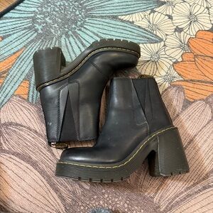 doc martens heeled chelsea boot spencer style